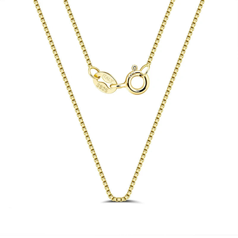 Gold-plated box chain, crafted in 925 sterling silver for a refined touch.